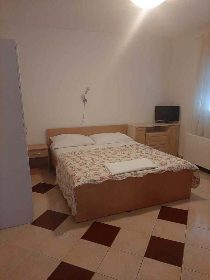 Apartments Nina Promajna Exterior photo