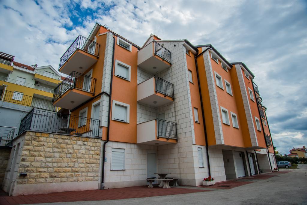 Apartments Nina Promajna Exterior photo