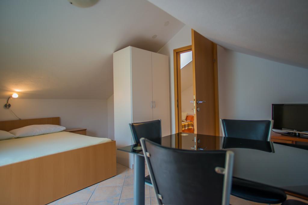 Apartments Nina Promajna Exterior photo