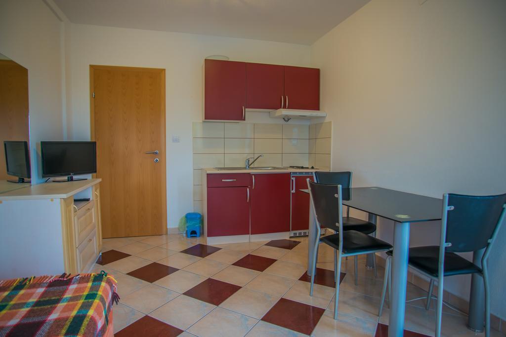 Apartments Nina Promajna Exterior photo
