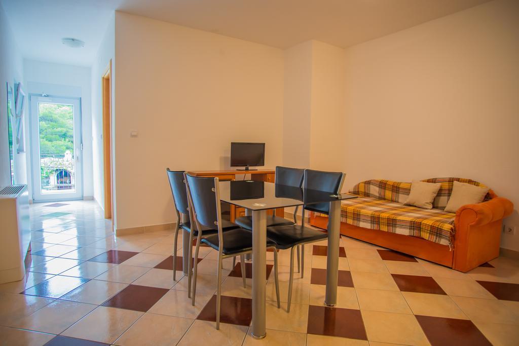 Apartments Nina Promajna Exterior photo